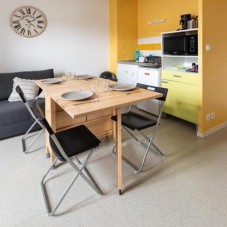 Studio centre ville avec parking privé Cholet Exterior foto
