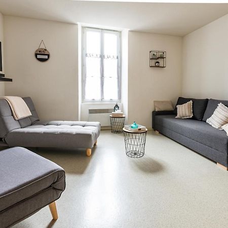Studio centre ville avec parking privé Cholet Exterior foto