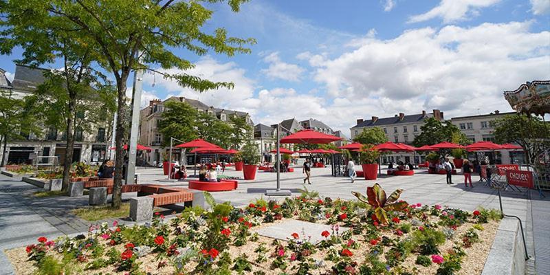 Studio centre ville avec parking privé Cholet Exterior foto