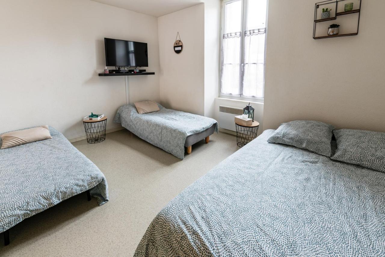 Studio centre ville avec parking privé Cholet Exterior foto